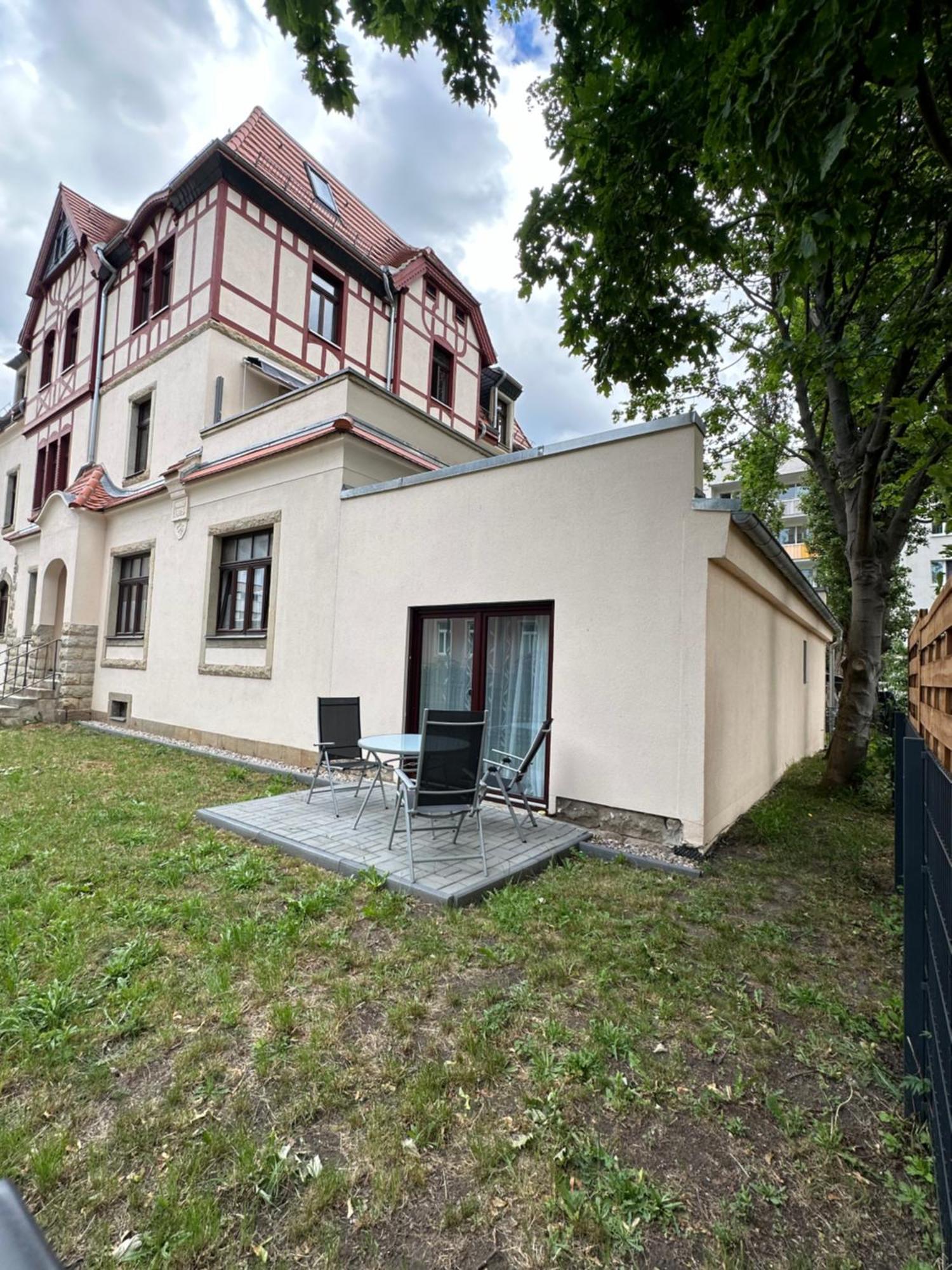 Villarina Dresden Luaran gambar